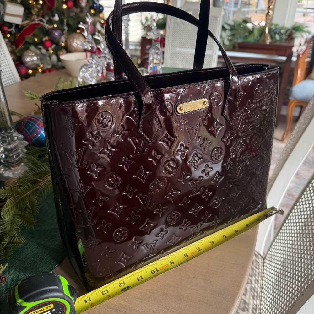 LV mm Wilshire Bag Vernis Amarante